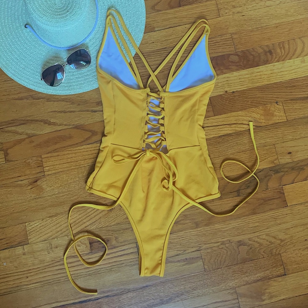 Yellow Lace-Up One Piece ☀️